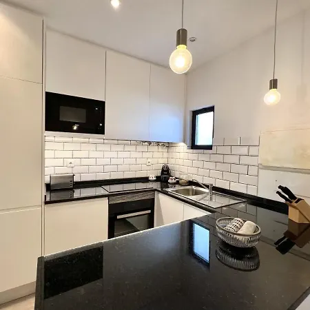 Apartmán Beachside - With Pool By Hd *