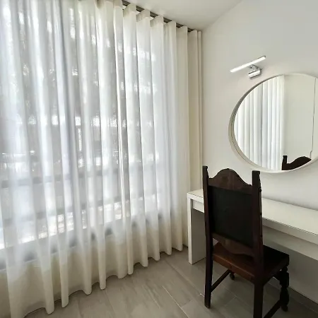 Beachside - With Pool By Hd