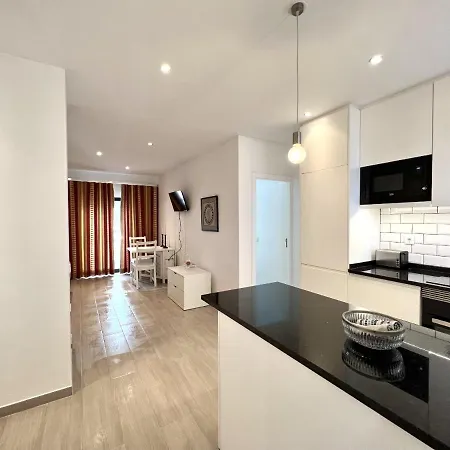 Beachside - With Pool By Hd Апартаменты *