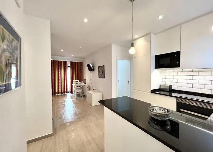 Beachside - With Pool By Hd Apartment *